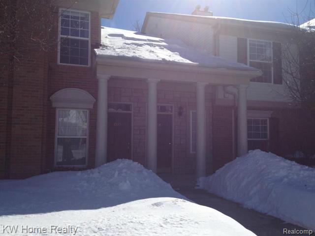front view picture of 3545 Tremonte Cir S, Rochester, MI. 48306
