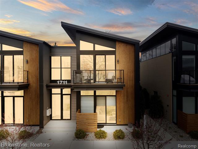front view picture of 1711 Livernois St Unit 5, Ferndale, MI. 48220