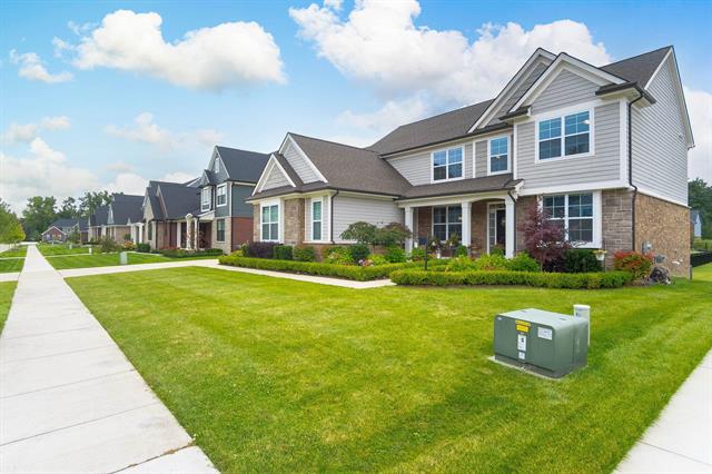front view picture of 4138 Ascott Ln, Walled Lake, MI. 48390