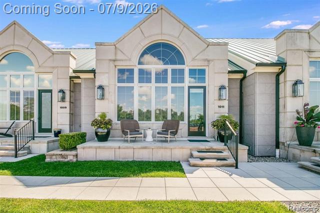 front view picture of 1011 S Washington Ave, Royal Oak, MI. 48067