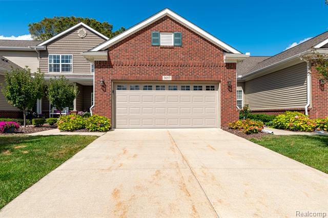 front view picture of 3057 Bridgewater Rd, Auburn Hills, MI. 48326