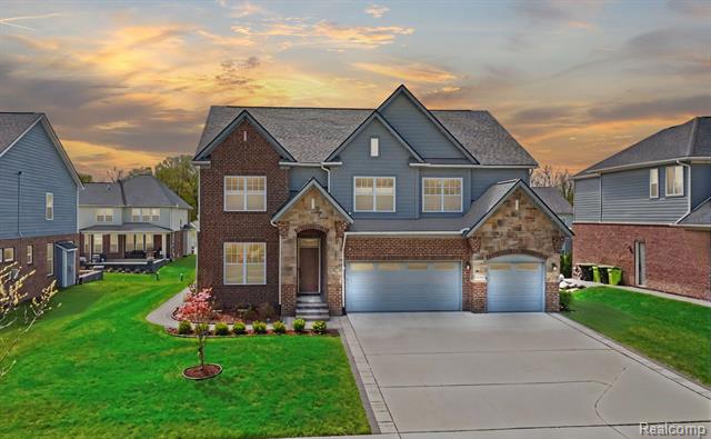 front view picture of 43547 Bolingbrooke Ln, Novi, MI. 48377
