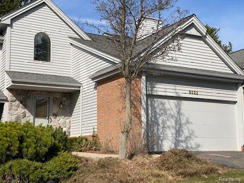 front view picture of 6522 Scenic Pines Ct, Clarkston, MI. 48346