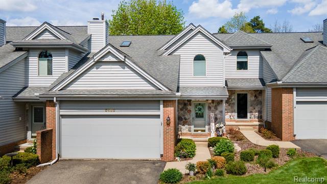 front view picture of 6480 Scenic Pines Ct, Clarkston, MI. 48346
