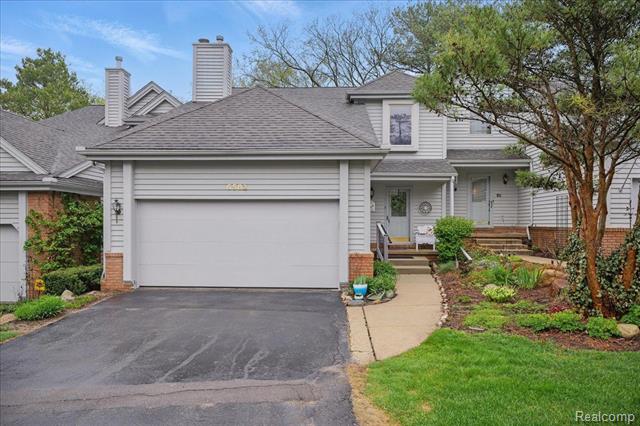 front view picture of 6582 Ridgeview Dr, Clarkston, MI. 48346