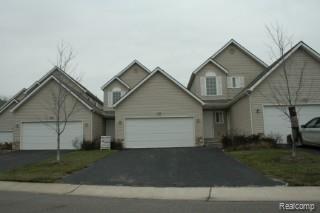 front view picture of 5058 Clintonville Pines Dr, Clarkston, MI. 48346