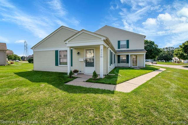 front view picture of 3116 Beechtree Ct, Lake Orion, MI. 48360