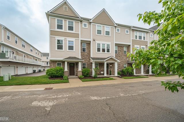 front view picture of 3722 E Madison Ave, Lake Orion, MI. 48359