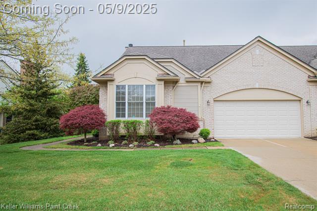front view picture of 1952 Catlin Dr, Rochester, MI. 48306