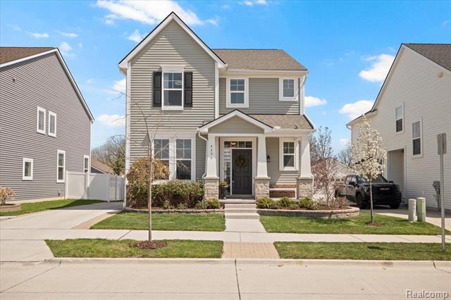 front view picture of 4250 Kent Rd, Royal Oak, MI. 48073