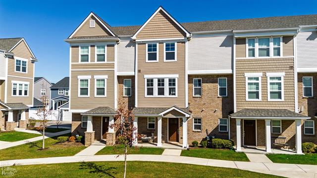 front view picture of 2500 Normandy Rd, Royal Oak, MI. 48073