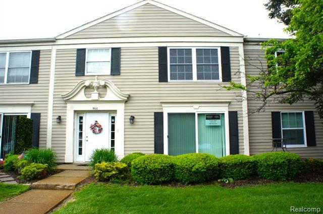 front view picture of 966 Bloomfield Village Blvd # A, Auburn Hills, MI. 48326