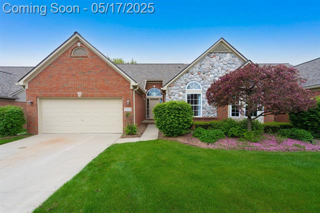 front view picture of 3515 Lexington Dr, Auburn Hills, MI. 48326