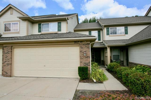 front view picture of 217 N Vista, Auburn Hills, MI. 48326