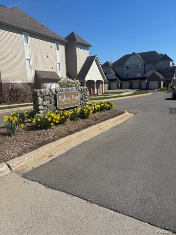 front view picture of 836 Brandon Ave, Pontiac, MI. 48340
