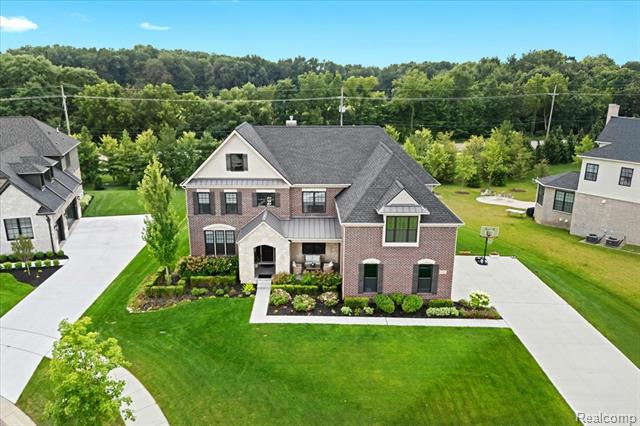 front view picture of 47695 Wales Ct, Northville, MI. 48167