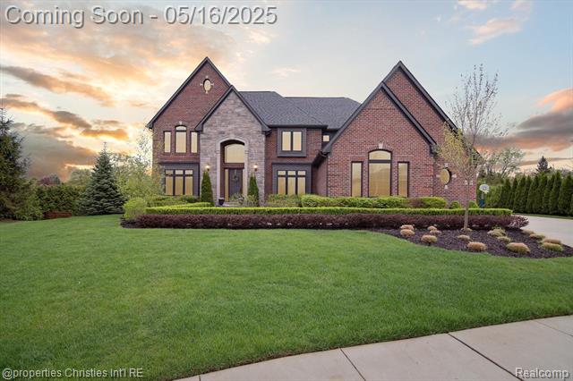 front view picture of 47660 Wales Ct, Northville, MI. 48167