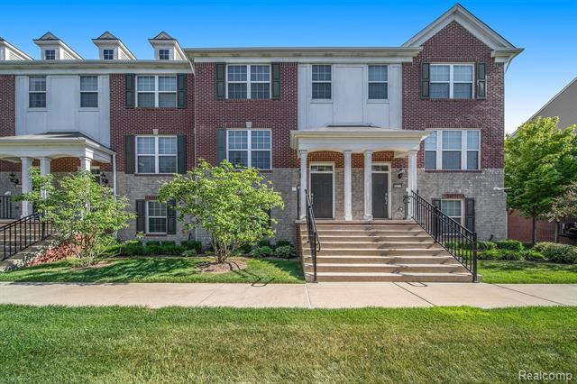 front view picture of 44679 Ellery Ln, Novi, MI. 48377