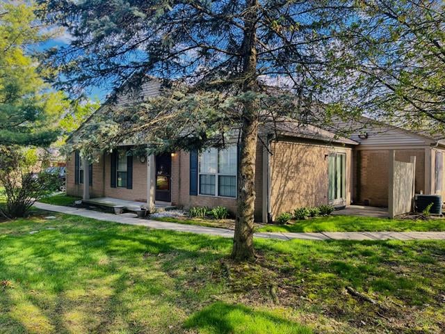 front view picture of 3146 Hidden Trl, Waterford, MI. 48328