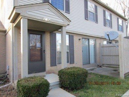 front view picture of 3154 Hidden Trl, Waterford, MI. 48328