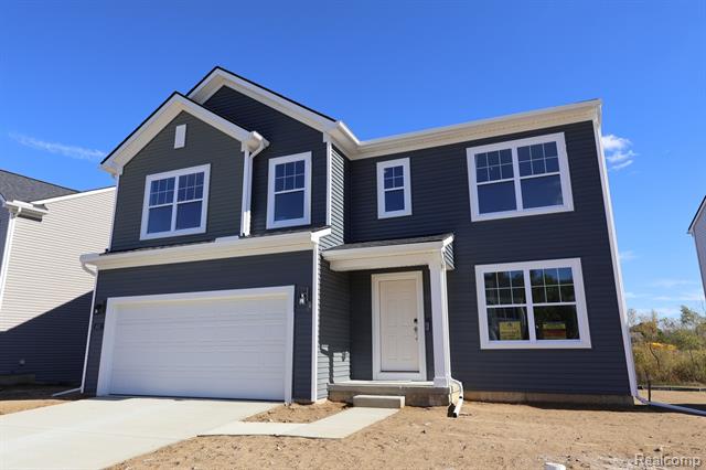 front view picture of 422 Hidden River West, Holly, MI. 48442