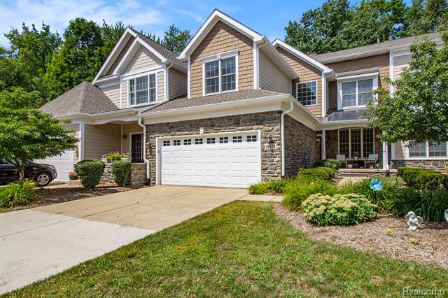 front view picture of 49674 Timber Trl, Novi, MI. 48374