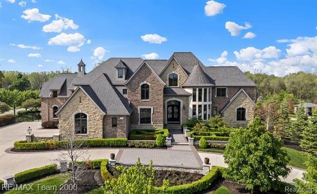 front view picture of 49350 Chianti Dr, Northville, MI. 48167