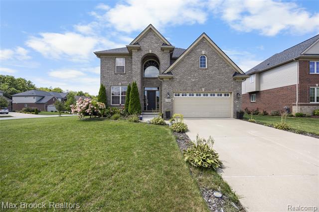 front view picture of 27429 Barcellos Ln, Novi, MI. 48374