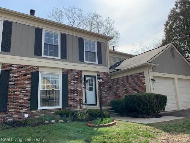 front view picture of 1494 Saddle Ln, Rochester, MI. 48306