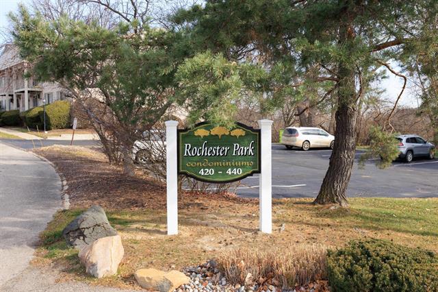 front view picture of 440 Baldwin Ave # 56, Rochester, MI. 48307