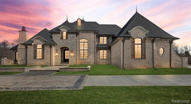 front view picture of 3430 Newbury Ct, Oakland, MI. 48363