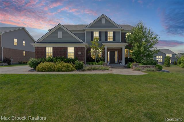 front view picture of 1043 Kendall Ct, Lake Orion, MI. 48360