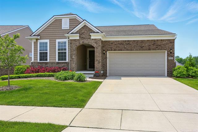 front view picture of 1210 Lark St, Lake Orion, MI. 48360