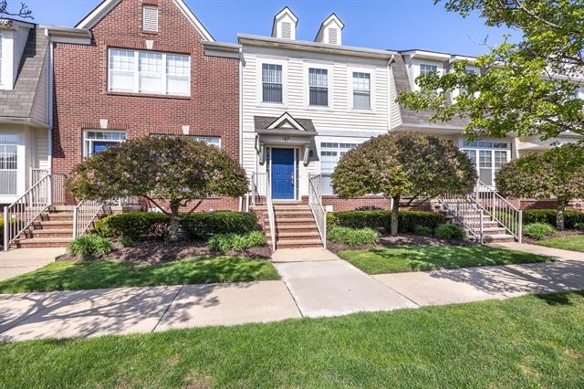 front view picture of 187 Center Blvd, Wixom, MI. 48393