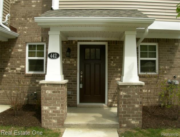 front view picture of 442 N Wixom Rd, Wixom, MI. 48393
