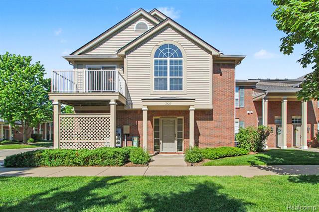front view picture of 24211 Chesapeake Cir, Walled Lake, MI. 48390