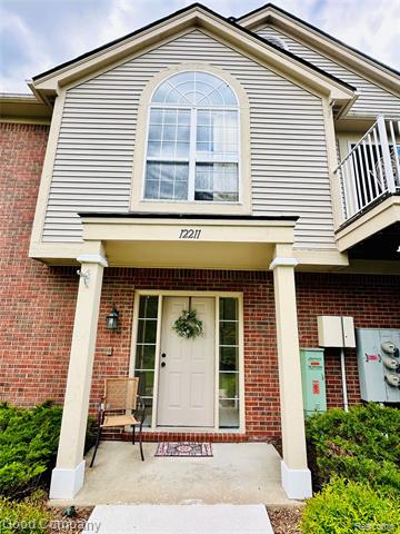 front view picture of 12211 Chesapeake Cir, Walled Lake, MI. 48390