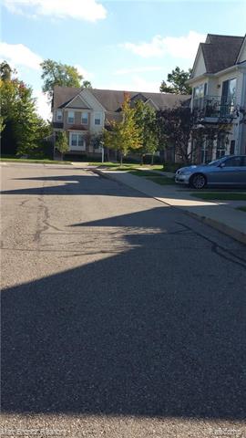 front view picture of 4202 Teal Ln, Walled Lake, MI. 48390