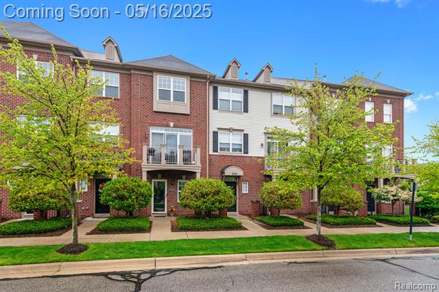 front view picture of 244 Wright St, Wixom, MI. 48393