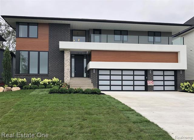 front view picture of 1830 Sadie Shore Dr, Commerce Township, MI. 48382