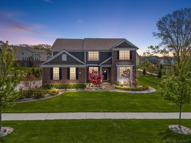 front view picture of 4177 Newgard Dr, Lake Orion, MI. 48359