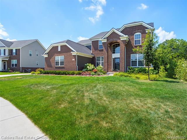 front view picture of 4132 Walcott Dr, Lake Orion, MI. 48359