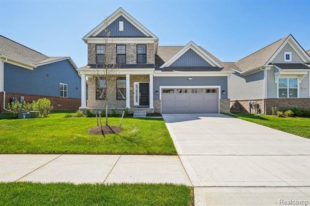 front view picture of 5534 Helmsdale Blvd, West Bloomfield, MI. 48322
