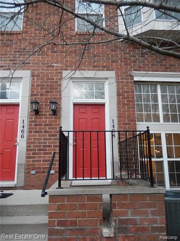 front view picture of 1468 Maryland Club Dr, Royal Oak, MI. 48067