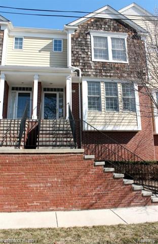 front view picture of 129 E Parent Ave, Royal Oak, MI. 48067
