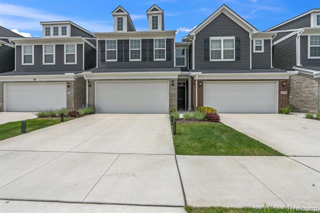 front view picture of 4782 Broomfield Way, Lake Orion, MI. 48359