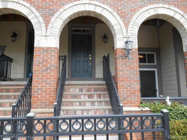 front view picture of 3881 Forester Blvd, Auburn Hills, MI. 48326
