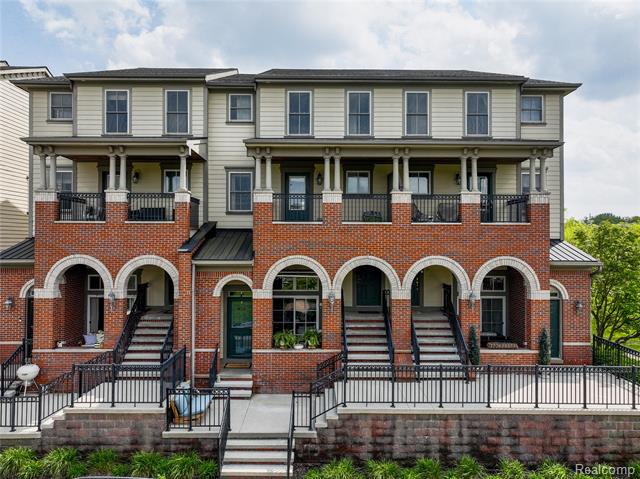 front view picture of 3868 Forester Blvd, Auburn Hills, MI. 48326
