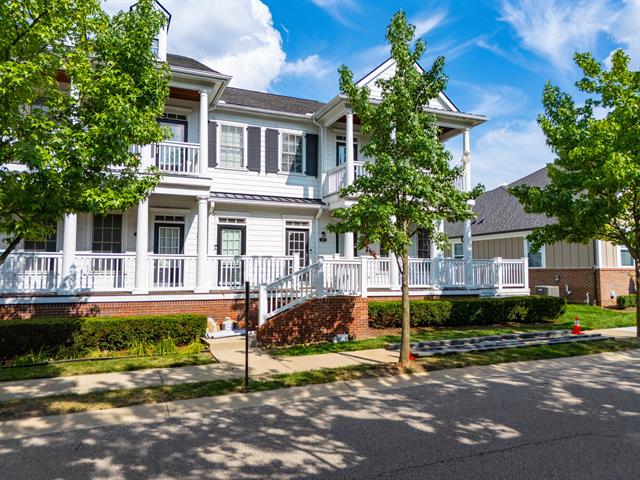 front view picture of 230 Jotham Ave, Auburn Hills, MI. 48326