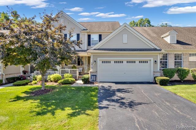 front view picture of 5919 Baypointe Blvd, Clarkston, MI. 48346